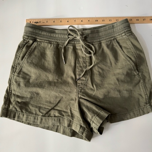 Gap Pull On Cotton Blend 3” Shorts in desert cactus Women’s size Small - Picture 10 of 13